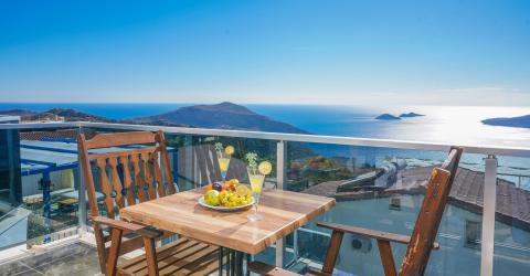 Villa Yeni Deniz Manzaralı Kapalı Havuzlu Masa Tenisli Merkeze Yakın Villa 