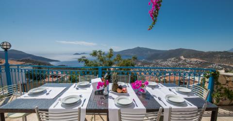 Villa Zakkum Kördere mevkin de Deniz Manzaralı, Özel Havuzlu, Merkeze Yakın Villa.