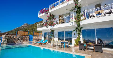 Villa Biba 1 Deniz Manzaralı Merkeze Yakın  Masa Tenisli Lüks Villa 