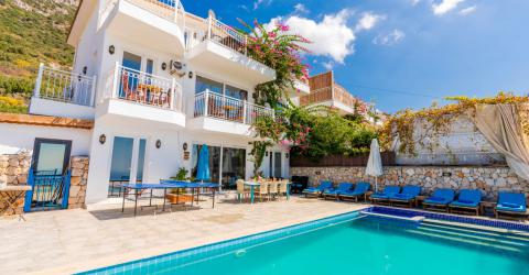 Villa Biba 2 Deniz  Manzaralı Merkeze Yakın Masa Tenisli Lüks Villa 