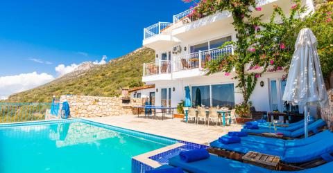 Villa Biba 2 Deniz  Manzaralı Merkeze Yakın Masa Tenisli Lüks Villa 