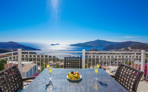 Villa Biba 1 Deniz Manzaralı Merkeze Yakın  Masa Tenisli Lüks Villa 