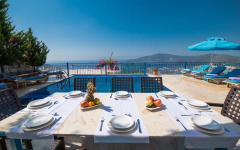 Villa Jasmine Kalkan Kördere Mevkiinde, Denize Manzaralı, Özel Havuzlu, Merkeze Yakın Villa.