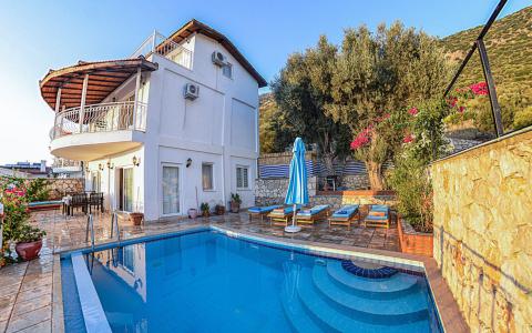 Villa Kaktüs Kalkan Kördere Mevkiinde, Deniz Manzaralı, Jakuzili, Merkeze Yakın Villa.