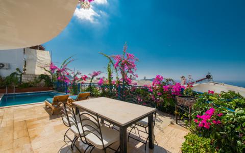 Villa Manzara Kalkan Kördere Mevkiinde, Deniz Manzaralı, Merkeze Yakın Villa, Ekonomik Villa.