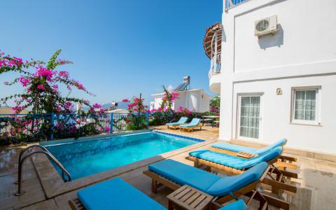 Villa Manzara Kalkan Kördere Mevkiinde, Deniz Manzaralı, Merkeze Yakın Villa, Ekonomik Villa.