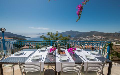 Villa Zakkum Kördere mevkin de Deniz Manzaralı, Özel Havuzlu, Merkeze Yakın Villa.